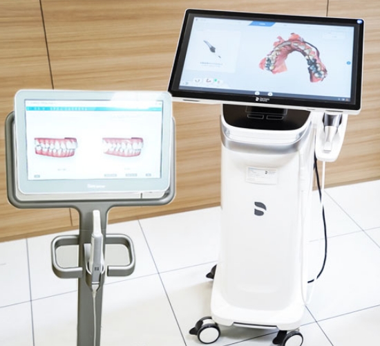 口腔内スキャナー